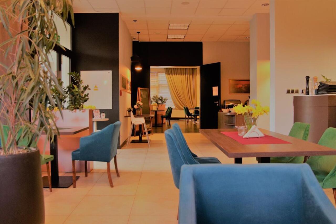 Hotel Eclipse Domaslaw ภายนอก รูปภาพ