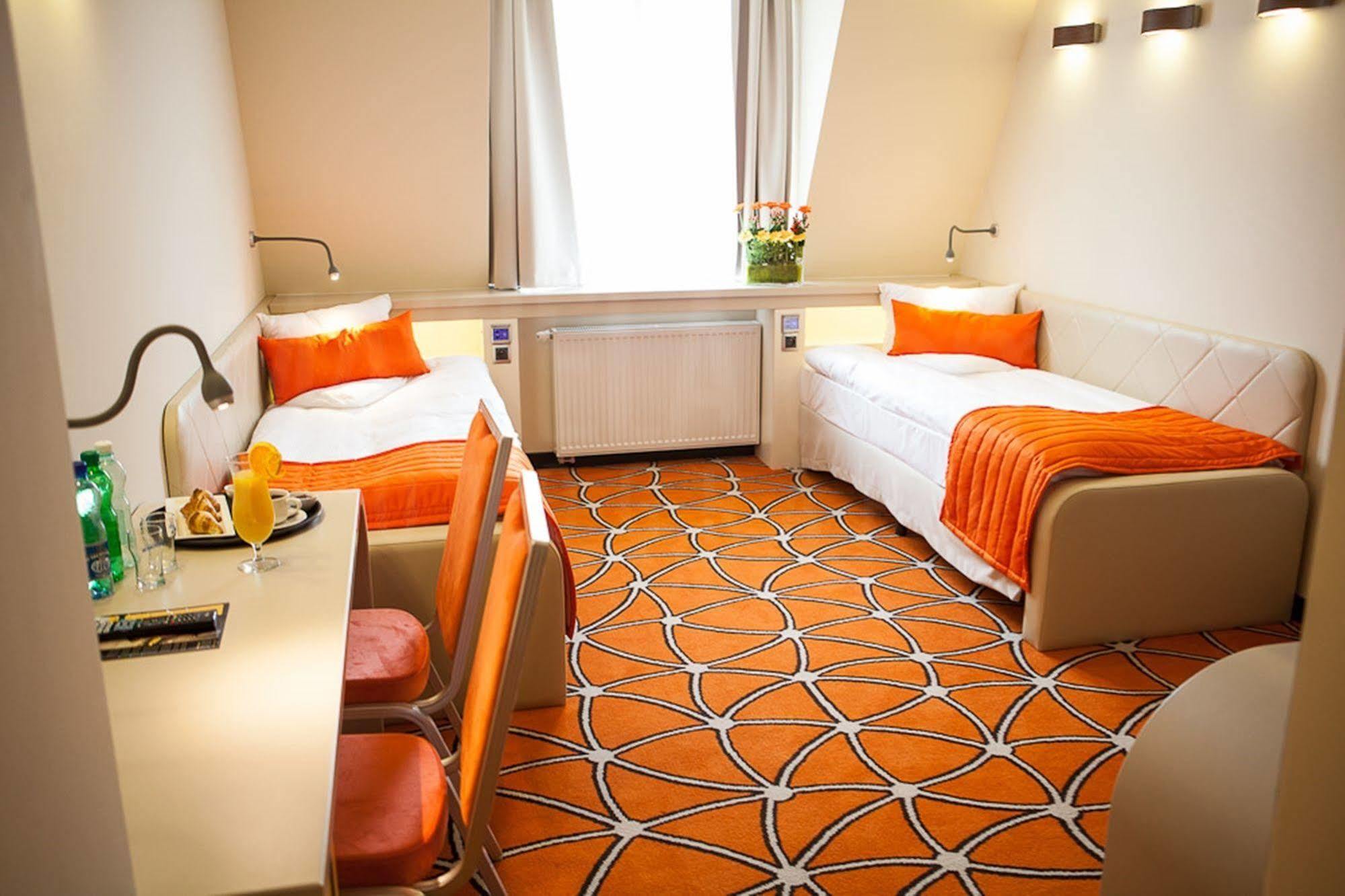 Hotel Eclipse Domaslaw ภายนอก รูปภาพ