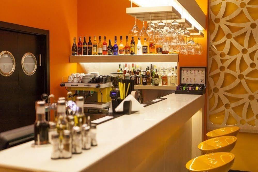 Hotel Eclipse Domaslaw ภายนอก รูปภาพ